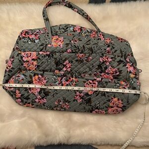 VERA BRADLEY ROSY OUTLOOK Weekend Travel Bag *Like New*